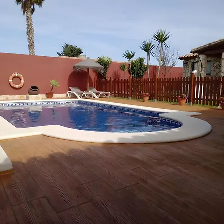 Casa Con Piscina Solo Aceptamos Familias Y Parejas No Grupos Jovenes Будинок відпочинку