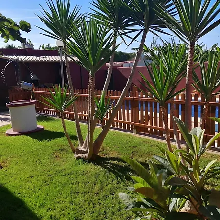 Casa Con Piscina Solo Aceptamos Familias Y Parejas No Grupos Jovenes Будинок відпочинку *