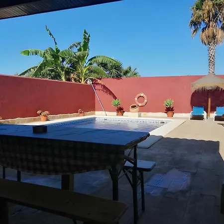 Будинок відпочинку Casa Con Piscina Solo Aceptamos Familias Y Parejas No Grupos Jovenes *