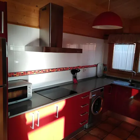 Casa Con Piscina Solo Aceptamos Familias Y Parejas No Grupos Jovenes Будинок відпочинку *