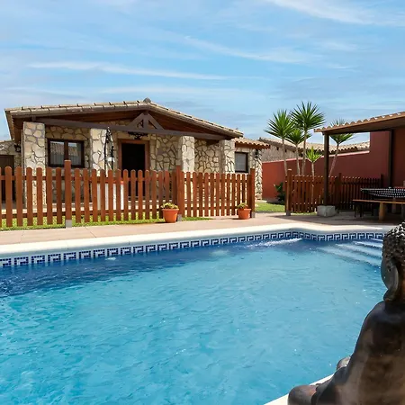 Casa Con Piscina Solo Aceptamos Familias Y Parejas No Grupos Jovenes