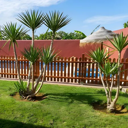 Casa Con Piscina Solo Aceptamos Familias Y Parejas No Grupos Jovenes