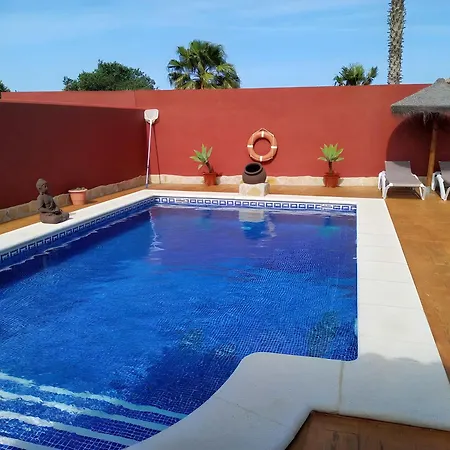 Casa Con Piscina Solo Aceptamos Familias Y Parejas No Grupos Jovenes *