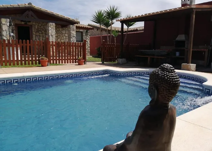 Casa Con Piscina Solo Aceptamos Familias Y Parejas No Grupos Jovenes Semesterbostad